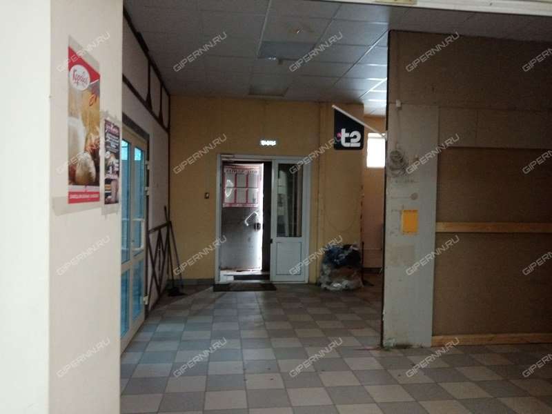 помещение под торговую площадь на улице Сазанова