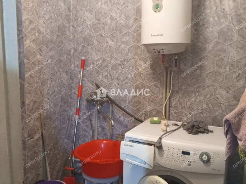 трёхкомнатная квартира на улице Комарова дом 11 рабочий посёлок Ветлужский