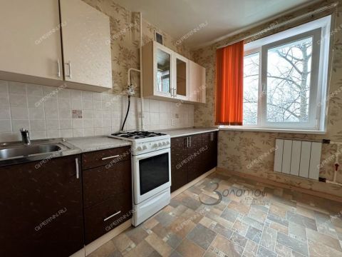 1-komnatnaya-ul-strokina-d-18 фото