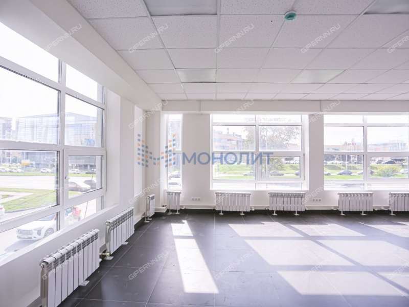 здание под недвижимость под медицинские учреждения, недвижимость под образовательные учреждения на улице Родионова