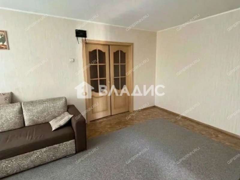 четырёхкомнатная квартира на улице Героя Самочкина дом 9