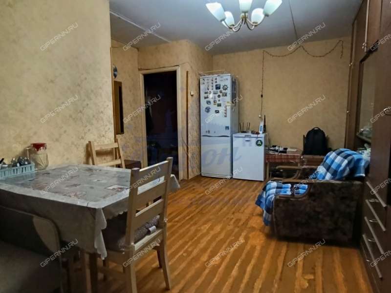 трёхкомнатная квартира на проспекте Ильича дом 36а