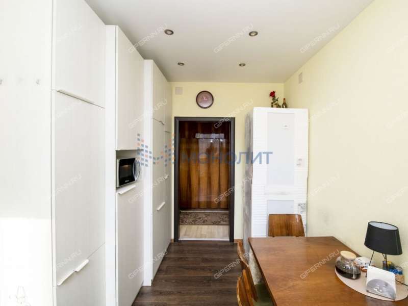 четырёхкомнатная квартира на улице Сурикова дом 16