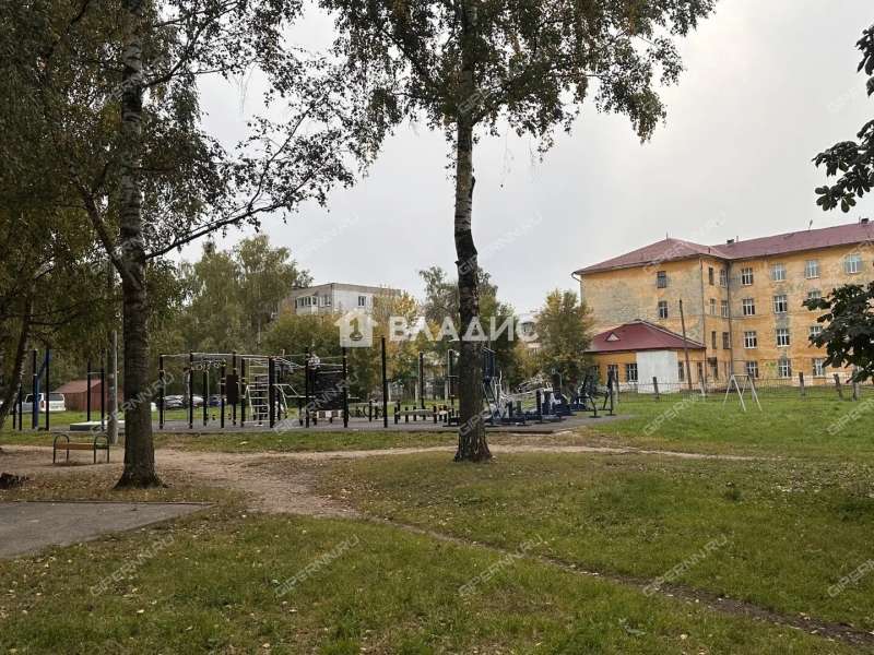 трёхкомнатная квартира на улице Красных Зорь дом 15