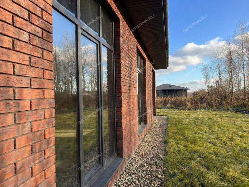 коттедж на улице Счастливая село Елховка