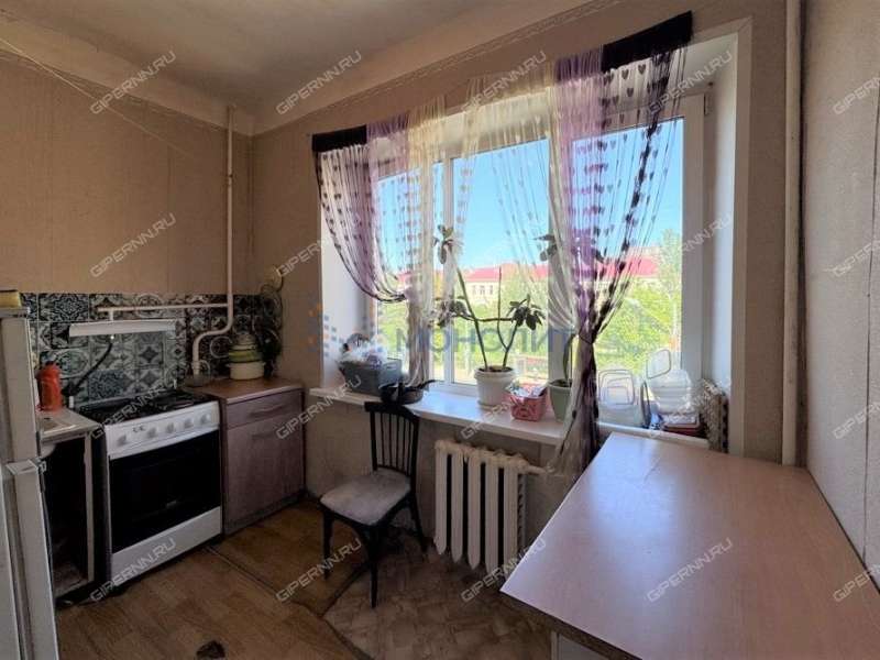 четырёхкомнатная квартира на улице Октябрьской Революции дом 37