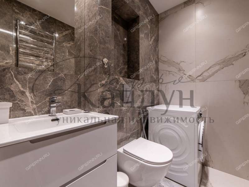 четырёхкомнатная квартира на улице Октябрьской Революции дом 45