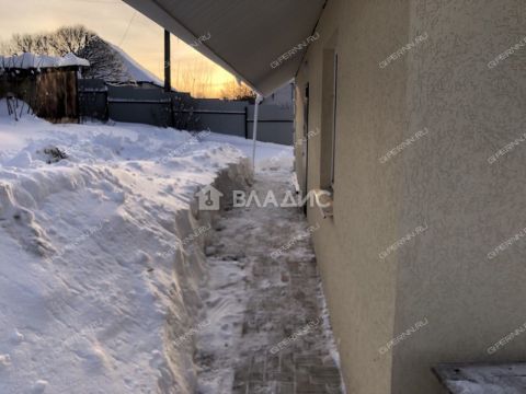 dom-poselok-pamyat-parizhskoy-kommuny-gorodskoy-okrug-bor фото