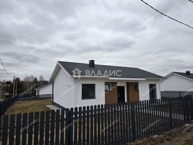 дом на Клубной улице деревня Кожевенное