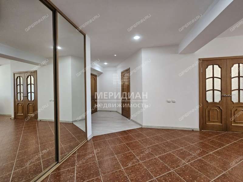 трёхкомнатная квартира на Арзамасской улице дом 5