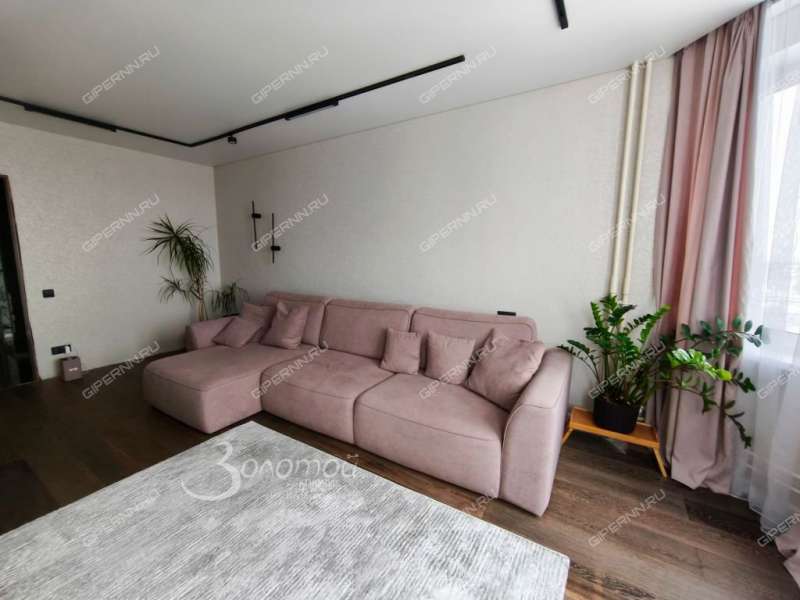 трёхкомнатная квартира на улице Янки Купалы дом 42