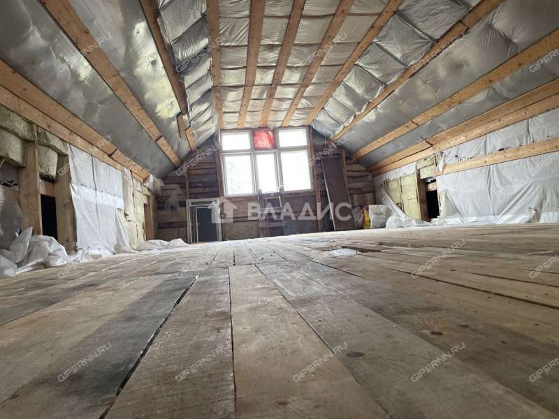 дом на  село Выездное