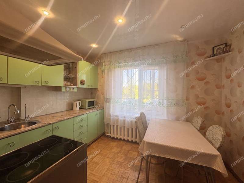 трёхкомнатная квартира на Космической улице дом 55