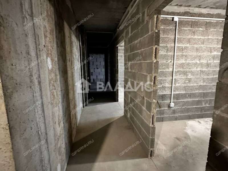 четырёхкомнатная квартира на Полтавской улице дом 15