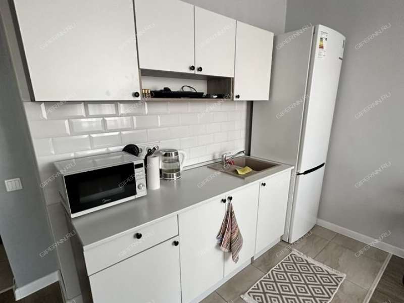 квартира-студия на Бурнаковской улице дом 75 к1