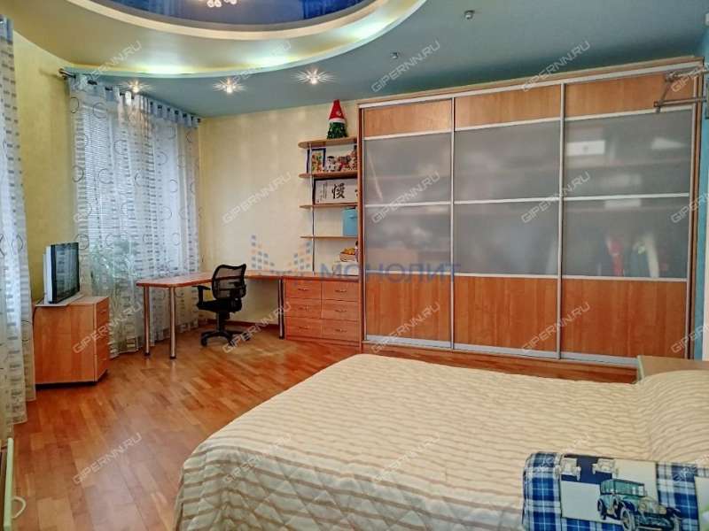 трёхкомнатная квартира на Большой Покровской улице дом 20б