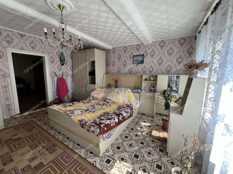 дом на Центральной улице село Настино