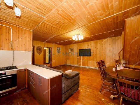 dom-derevnya-novopokrovskoe-ul-centralnaya-d-175 фото