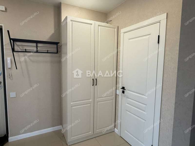 двухкомнатная квартира на улице Родионова дом 202/1