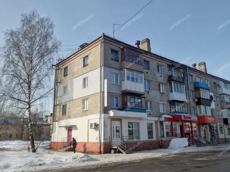 помещение под торговую площадь на улице Сутырина город Кстово