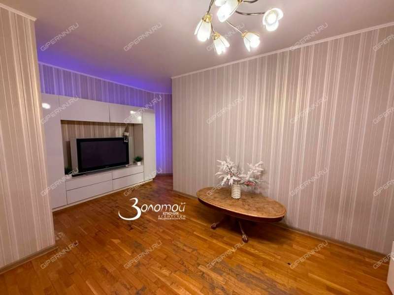 трёхкомнатная квартира на улице Володарского дом 9