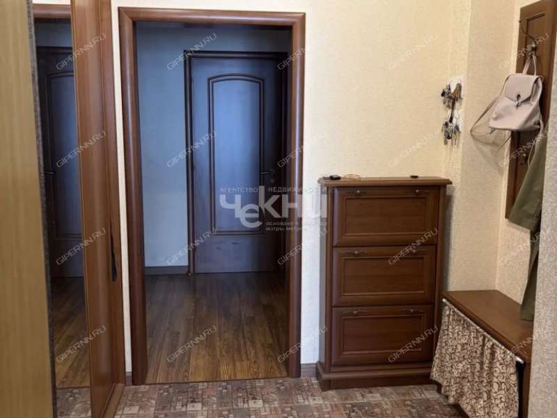 шестикомнатная квартира на Почтовом съезде дом 15а