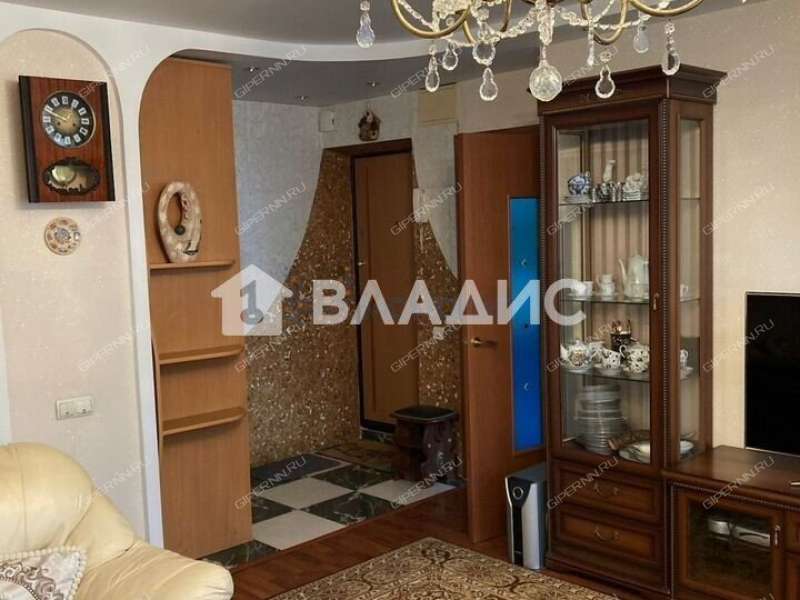 трёхкомнатная квартира на Южном шоссе дом 28 к2