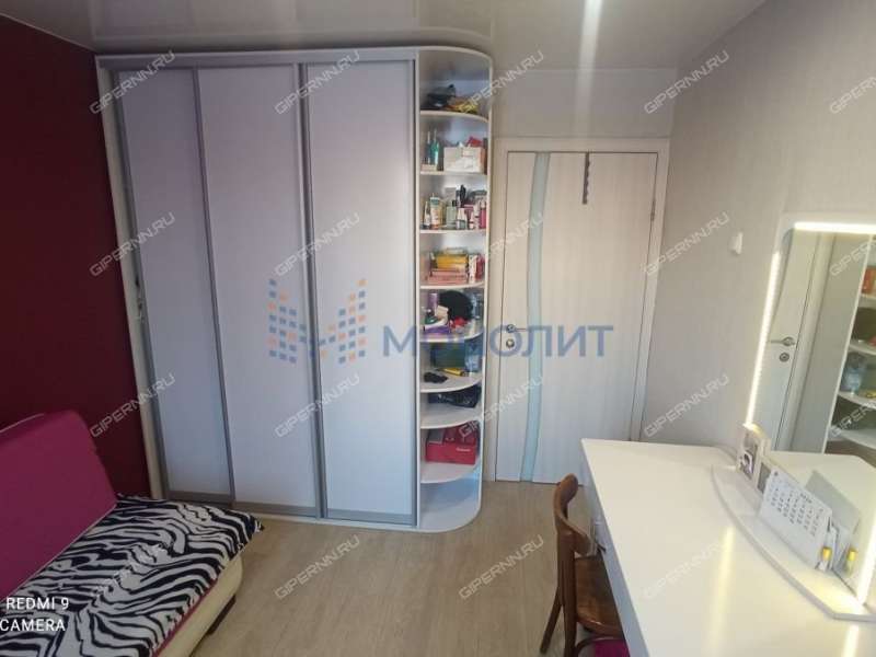 четырёхкомнатная квартира на улице Адмирала Макарова дом 8 к1