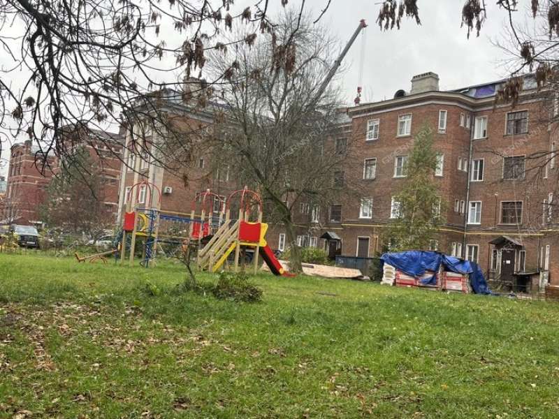 трёхкомнатная квартира на улице Коминтерна дом 181