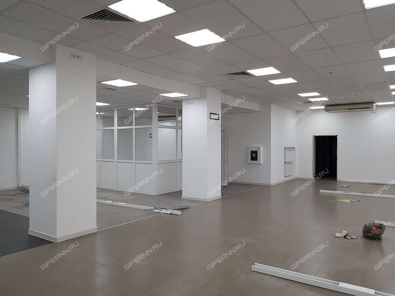 помещение под торговую площадь на Совнаркомовской улице