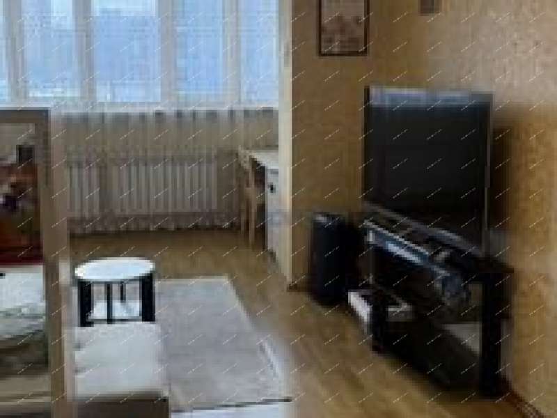 трёхкомнатная квартира на улице Карла Маркса дом 8