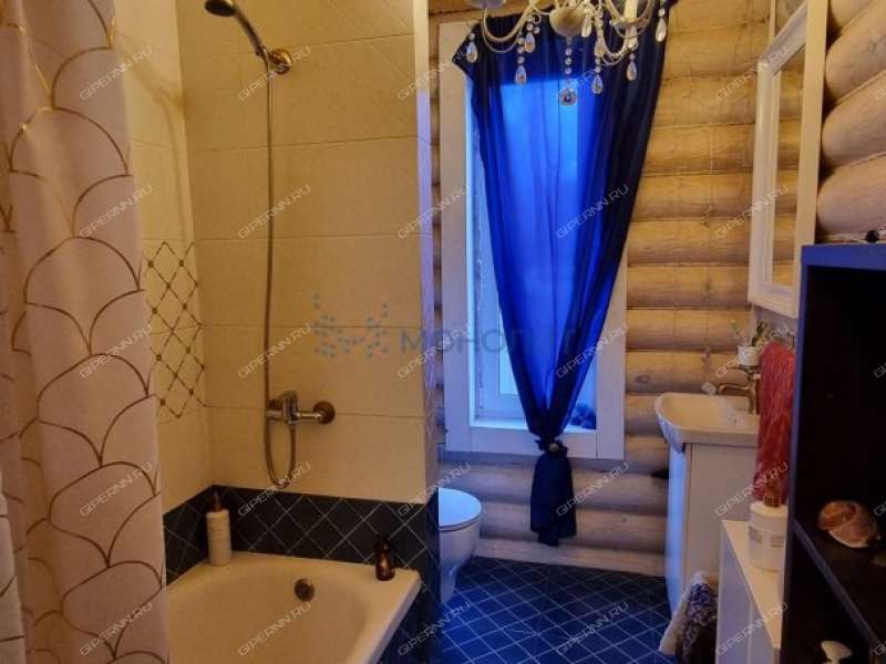 дом на Октябрьской улице село Шапкино