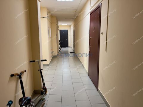 1-komnatnaya-ul-verhnepecherskaya-d-13-k1 фото