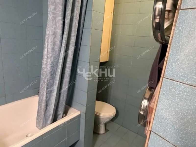 четырёхкомнатная квартира на Агрономической улице дом 136