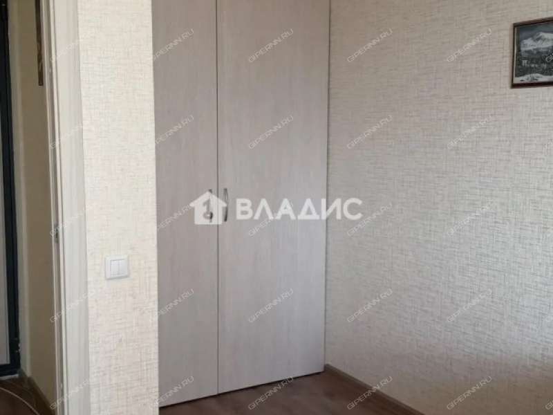 однокомнатная квартира на улице Романтиков дом 3