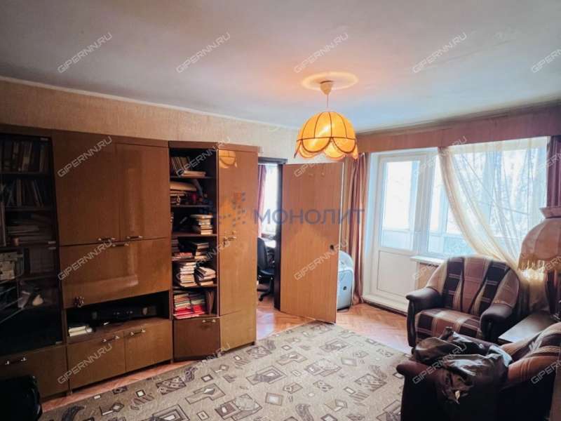 комната в доме 11 на Должанской улице