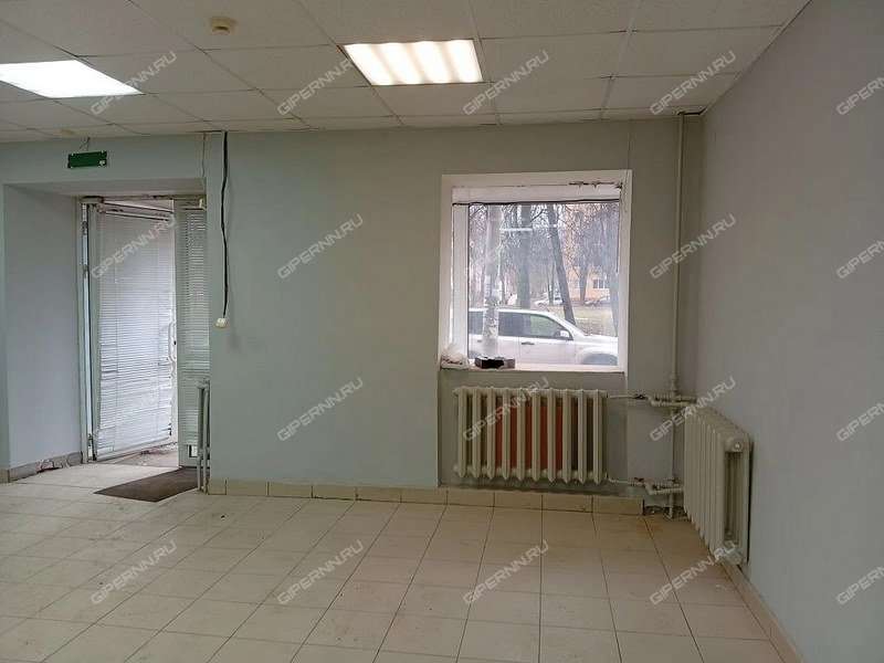 помещение под торговую площадь на Моховая ул. 18