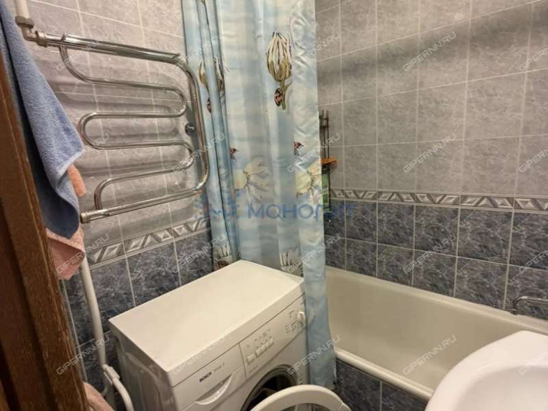 трёхкомнатная квартира на улице Красных Партизан дом 14