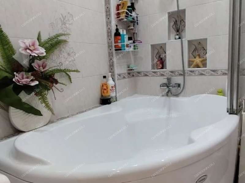 трёхкомнатная квартира на улице Ватутина дом 2