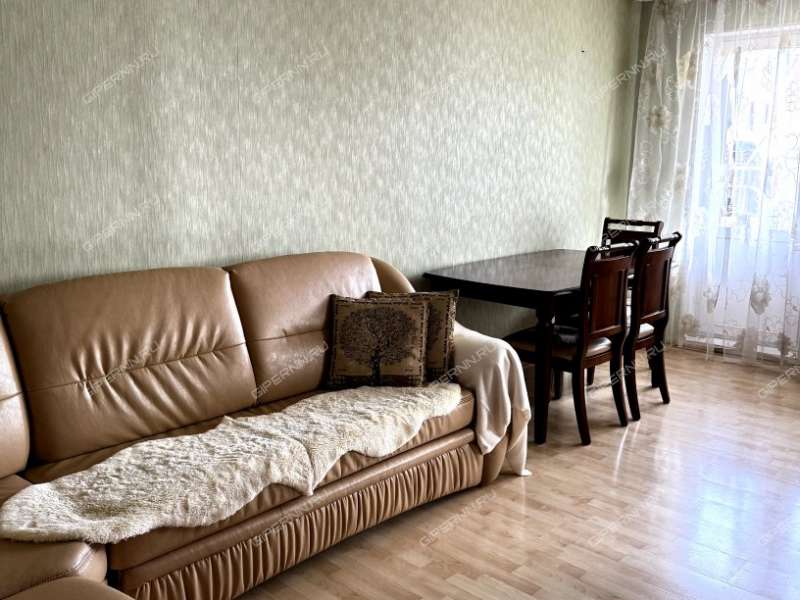 двухкомнатная квартира на Зелёной улице дом 2а город Кстово