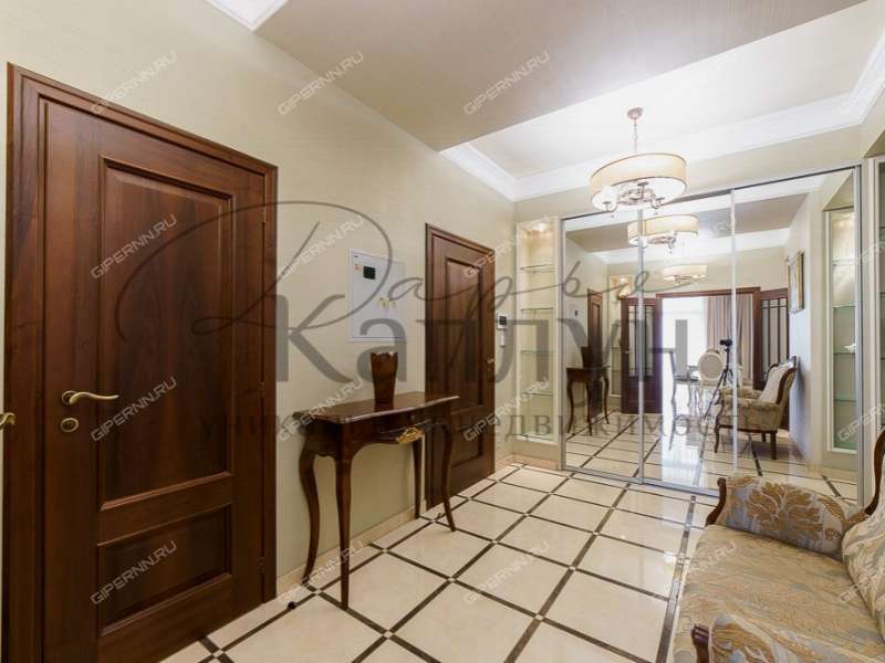 трёхкомнатная квартира на улице Коминтерна дом 139