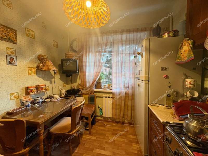 двухкомнатная квартира на улице Сурикова дом 1