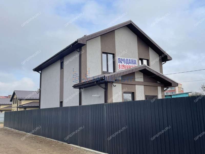 коттедж на улице Красногорка город Бор