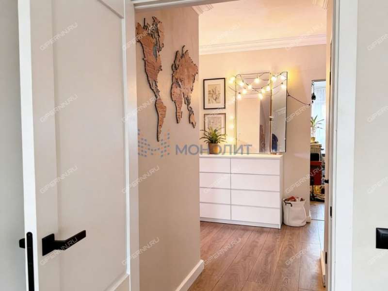 двухкомнатная квартира на улице Александра Хохлова дом 1