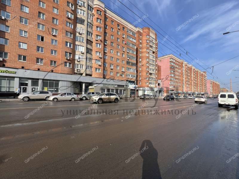 помещение под торговую площадь на улице Максима Горького