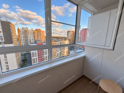 2-komnatnaya-ul-romantikov-d-6 фото