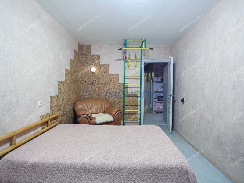 трёхкомнатная квартира на Сормовском шоссе дом 12