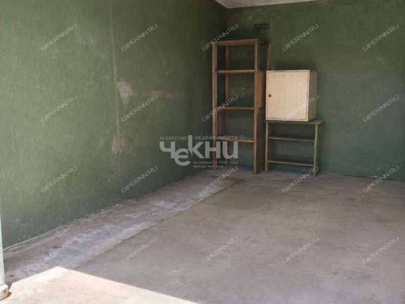 гараж на Рельсовой улице