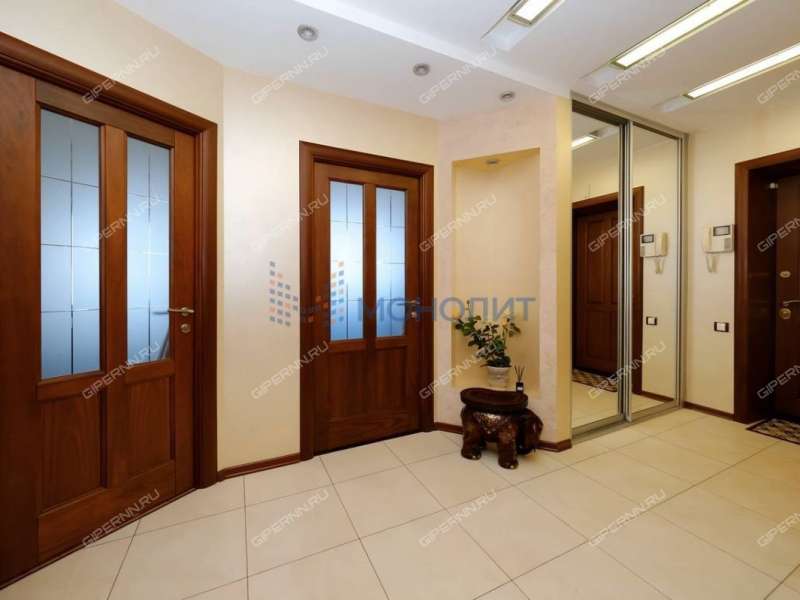 трёхкомнатная квартира на улице Белинского дом 58/60