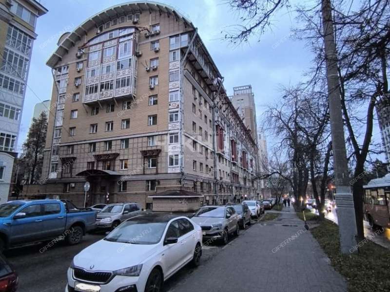 четырёхкомнатная квартира на улице Белинского дом 62